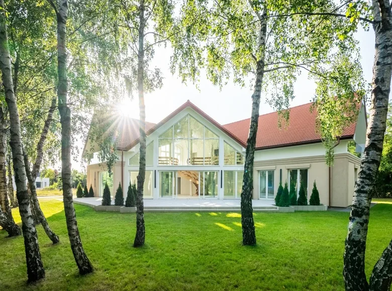 Дом 321 м² Лодзь, Польша