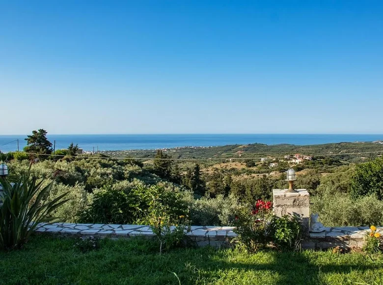 Dom  Kournas, Grecja