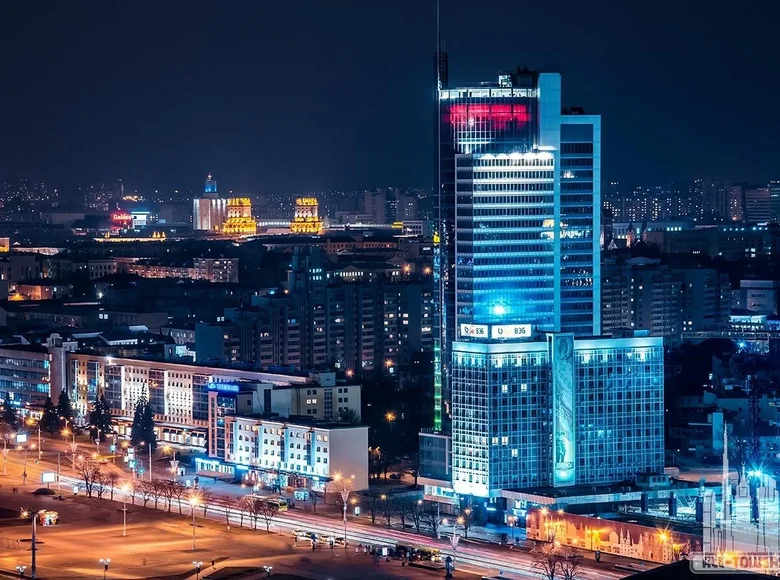 Oficina 1 habitación 695 m² en Minsk, Belarús