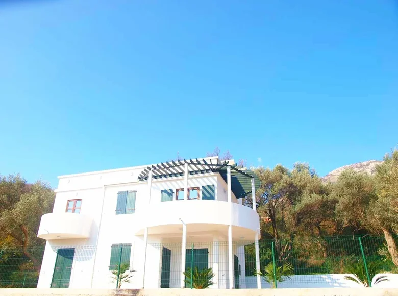 3 bedroom house 200 m² Susanj, Montenegro