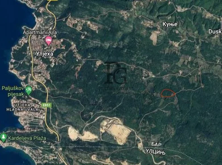 Atterrir  Kunje, Monténégro