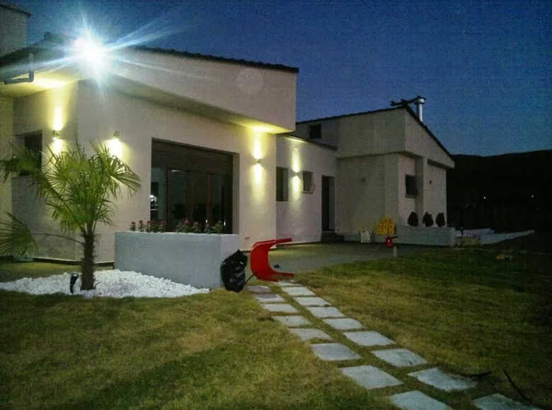 4 bedroom Villa 210 m² Adam, Greece