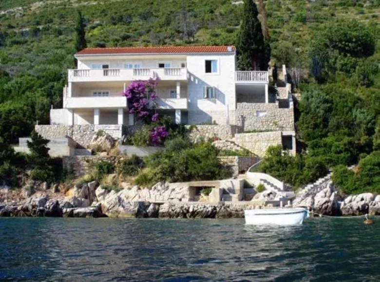 3 bedroom villa 214 m² Slano, Croatia