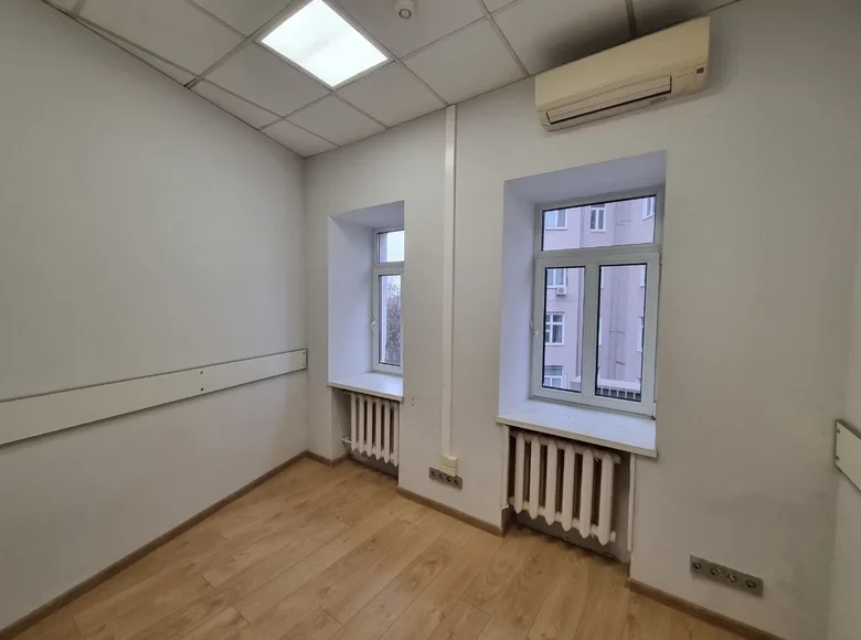 Pomieszczenie biurowe 242 m² Moskwa, Rosja
