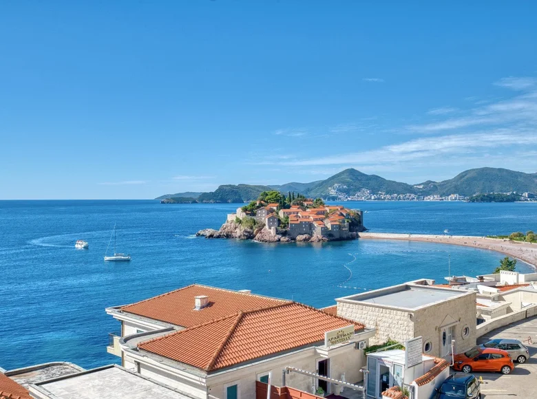 Mieszkanie 4 pokoi 117 m² Sveti Stefan, Czarnogóra