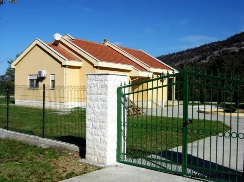 Дом 6 спален 180 м² Подгорица, Черногория