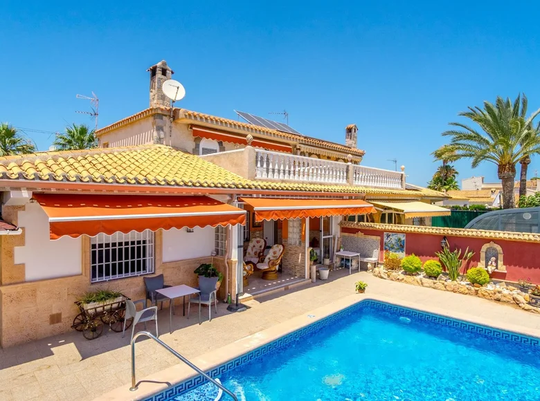 villa de 5 chambres 237 m² Dehesa de Campoamor, Espagne
