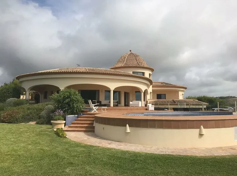 Apartment 8 bedrooms 1 089 m² Calp, Spain