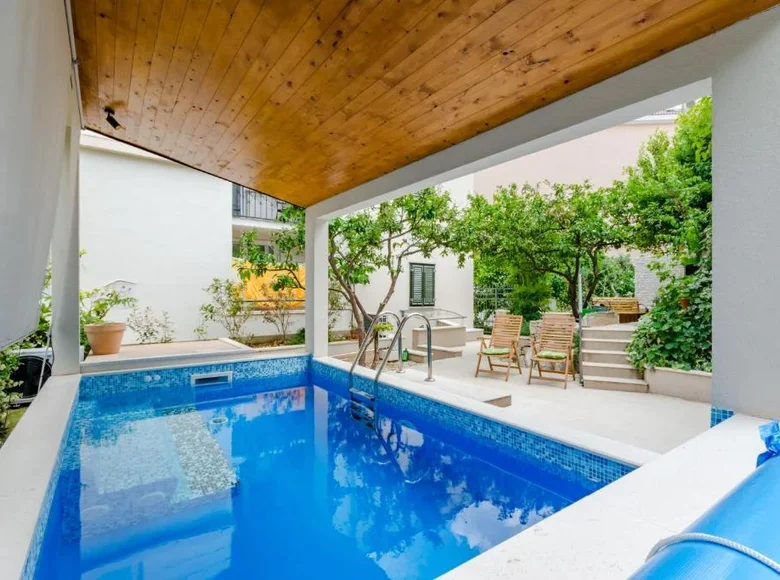 5 bedroom villa 200 m² Grad Split, Croatia