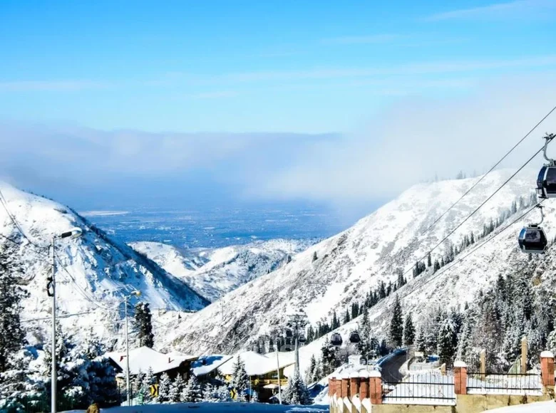 Hotel 1 350 m² in Puente Sardas, Spain