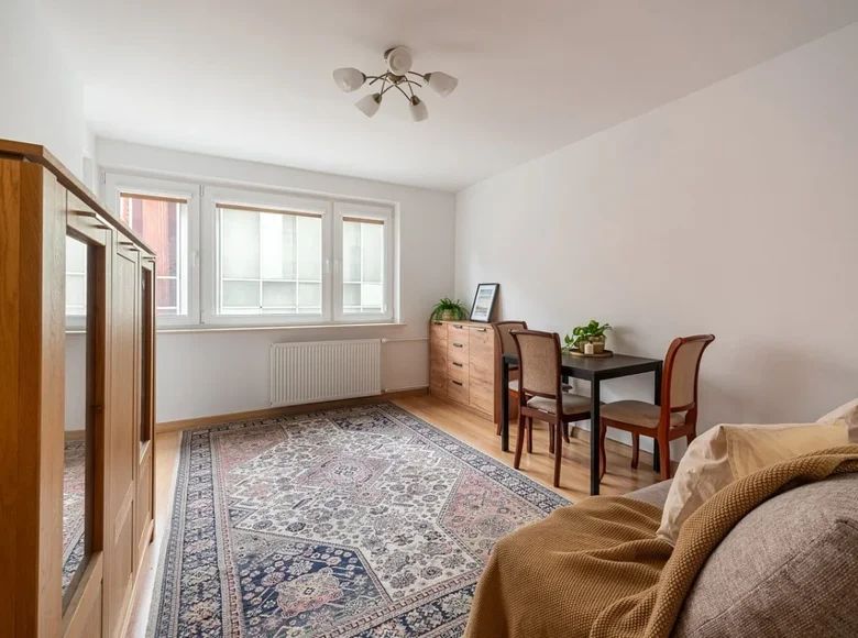 2 room apartment 37 m² in Warsaw, Poland