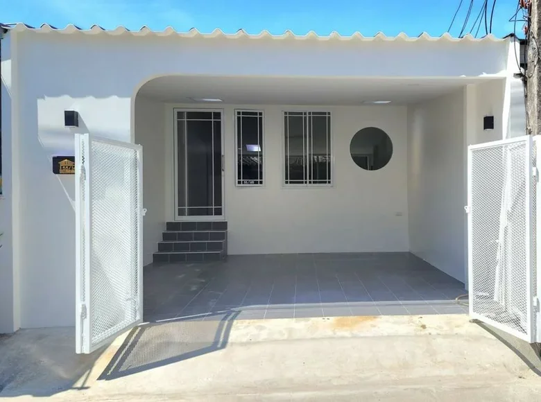 Таунхаус 2 спальни  Си Сунтон, Таиланд