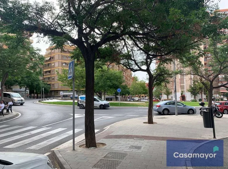 Commercial property 69 m² in Alicante, Spain