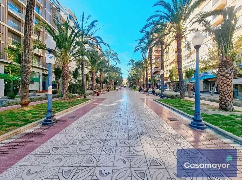 Propriété commerciale 157 m² à Alicante, Espagne