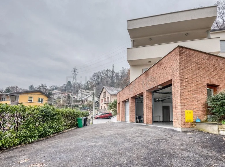 Maison 5 chambres 299 m² Ville de Zagreb, Croatie