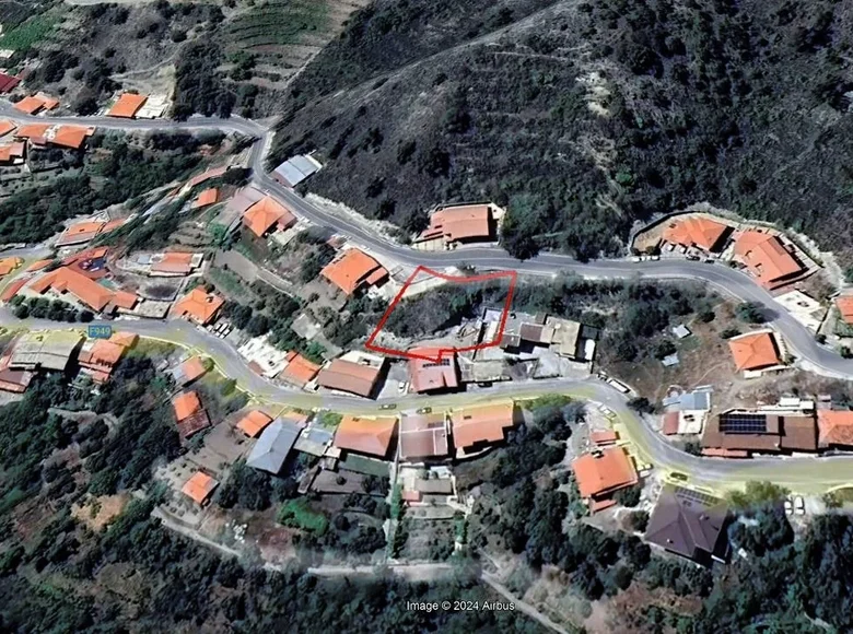 Atterrir  Kyperounta, Chypre