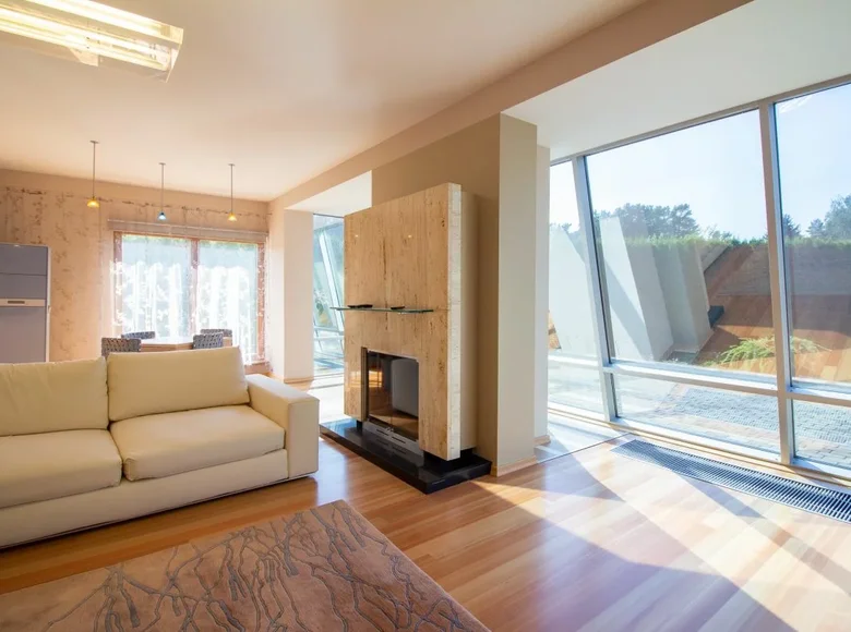 3 bedroom house 360 m² Jaunmarupe, Latvia