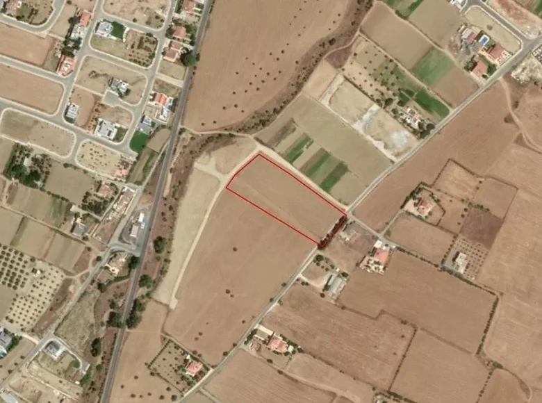 Atterrir  Pano Deftera, Chypre