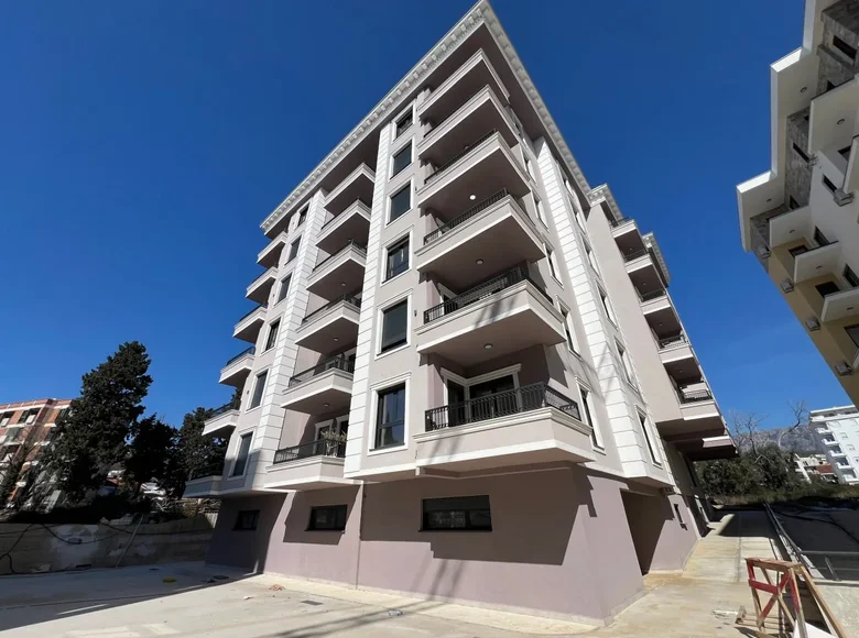 2 bedroom apartment 69 m² Bar, Montenegro
