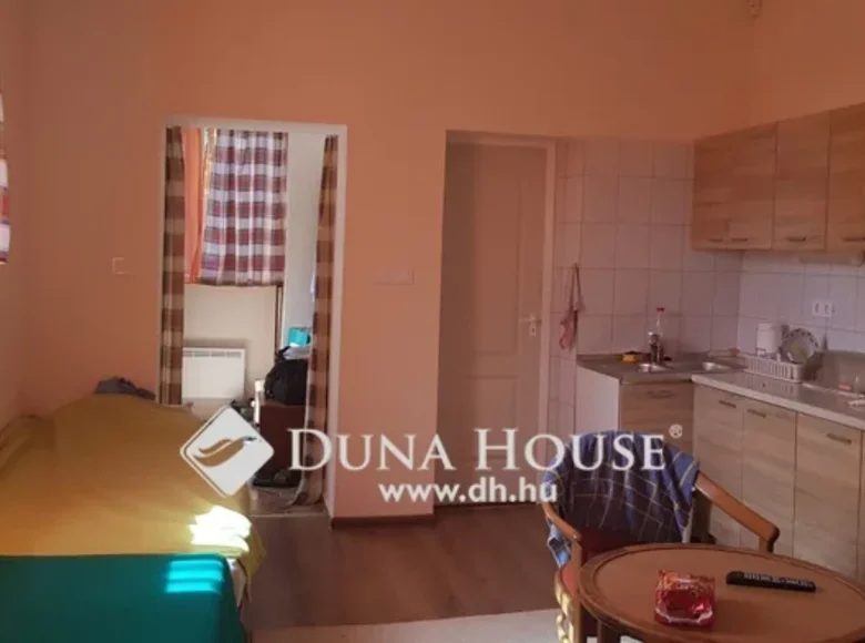 House 4 bathrooms 315 m² in Komárom-Esztergom, Hungary