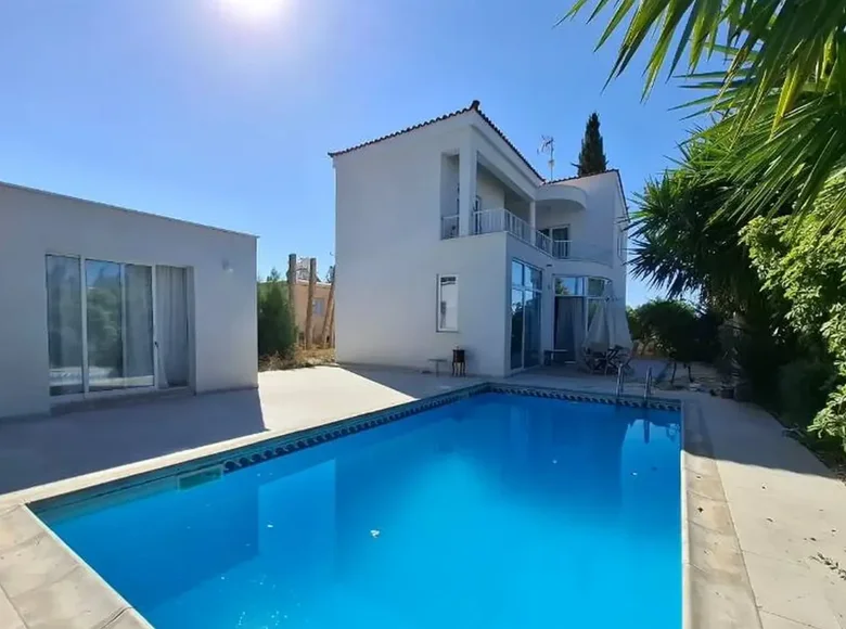 4 bedroom Villa  in Peyia, Cyprus