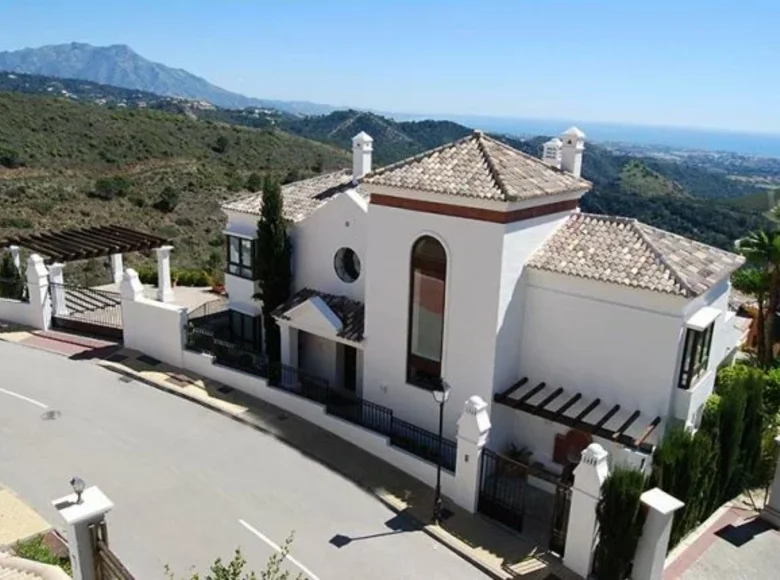 4-Schlafzimmer-Villa 757 m² Abadin, Spanien