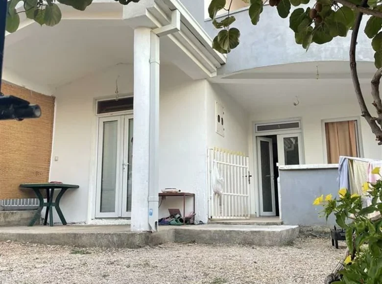 Hotel 150 m² Dobra Voda, Montenegro