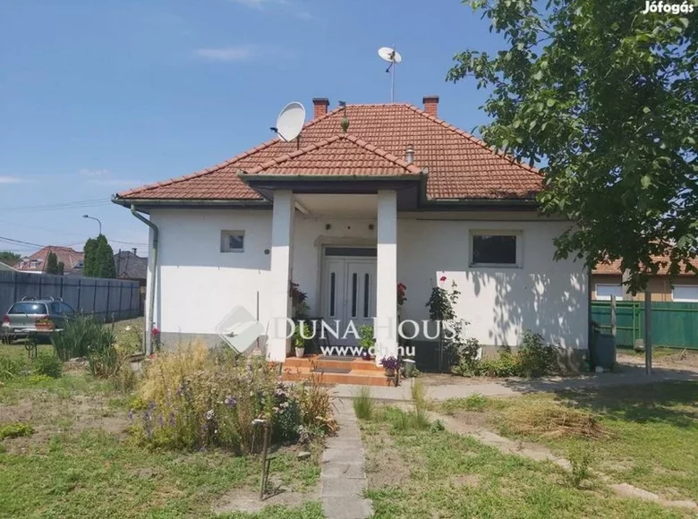 House 1 bathroom 78 m² in Central Hungary, All countries
