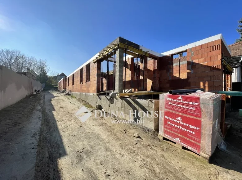 Dom 119 m² Godollo, Węgry