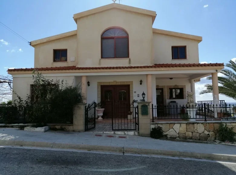 Maison 7 chambres 400 m² Yeroskipou, Chypre