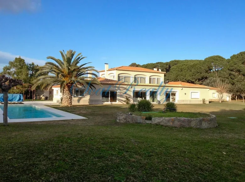 5-Schlafzimmer-Villa 4 000 m² Pals, Spanien