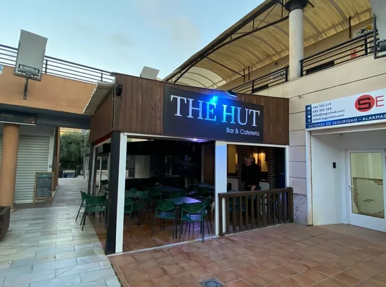 Commercial property 75 m² in Torrevieja, Spain