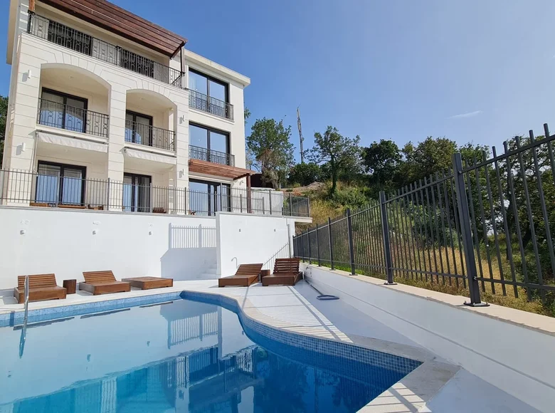5 bedroom house 300 m² Budva, Montenegro
