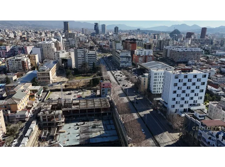 Квартира 2 комнаты 81 м² Тирана, Албания