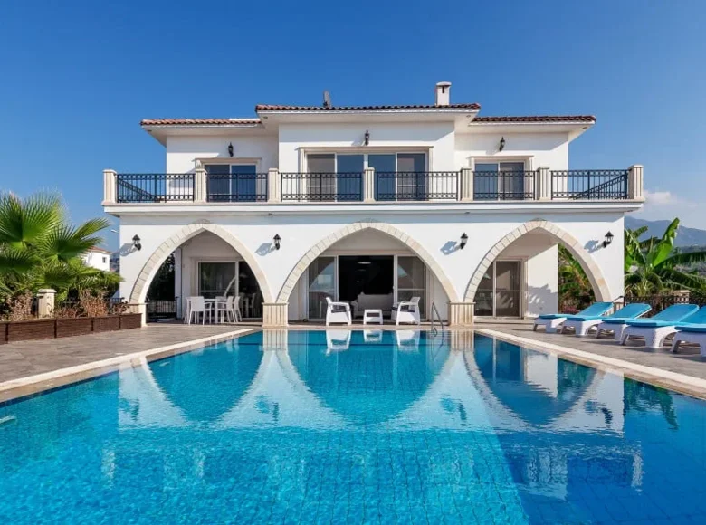 5 bedroom villa 250 m² Fatih, Turkey