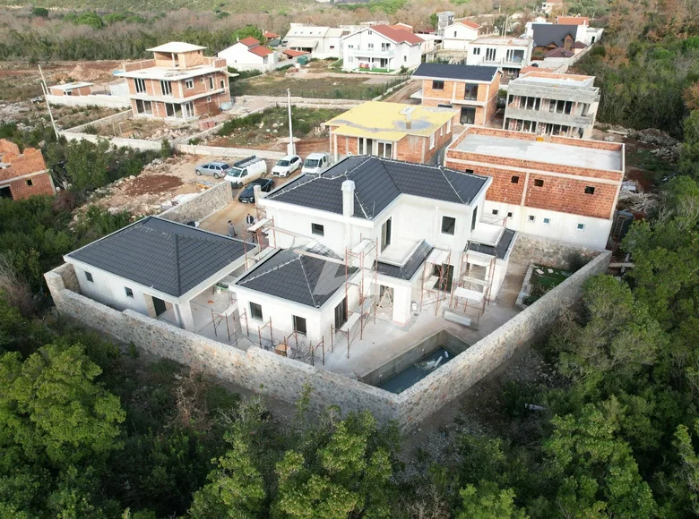 Villa de tres dormitorios  Montenegro, Montenegro