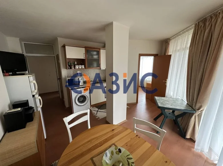 Квартира 2 комнаты 67 м² Несебр, Болгария