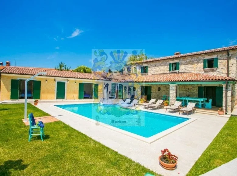 Maison 4 chambres 240 m² Mihelici, Croatie