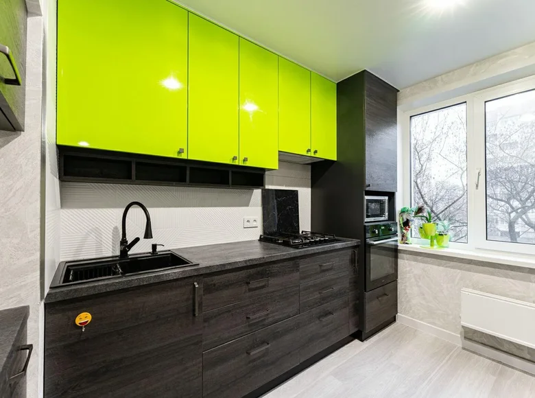 Apartamento 4 habitaciones 77 m² Minsk, Belarús