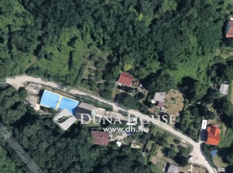 Land 1 032 m² in Central Hungary, Hungary