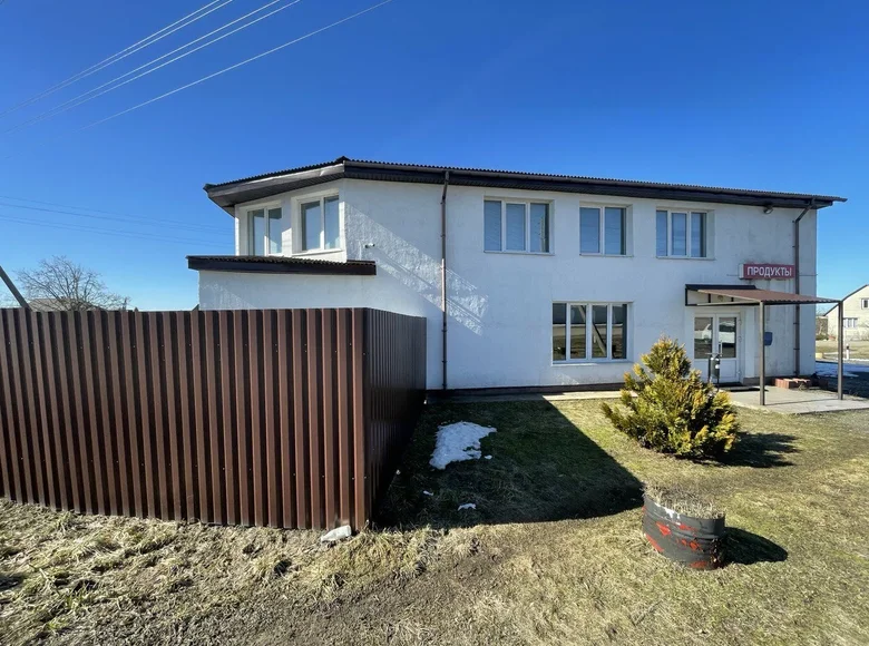 Commercial property 7 rooms 228 m² in Papiarnianski sielski Saviet, Belarus