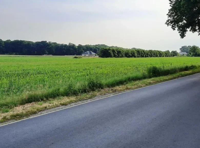 Land 1 001 m² Garby, Poland