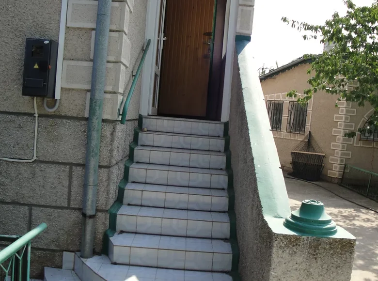 5 room house 240 m² Molodizhne, Ukraine