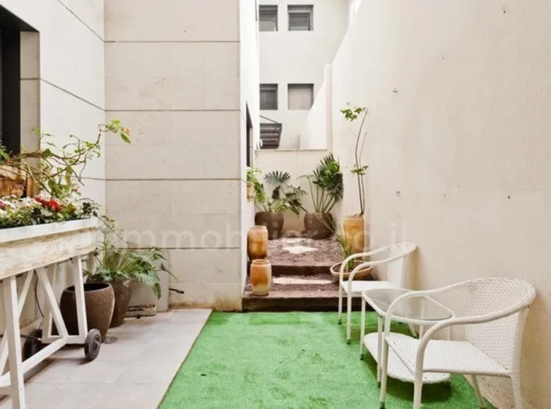 Mieszkanie 4 pokoi 110 m² Tel-Awiw, Izrael