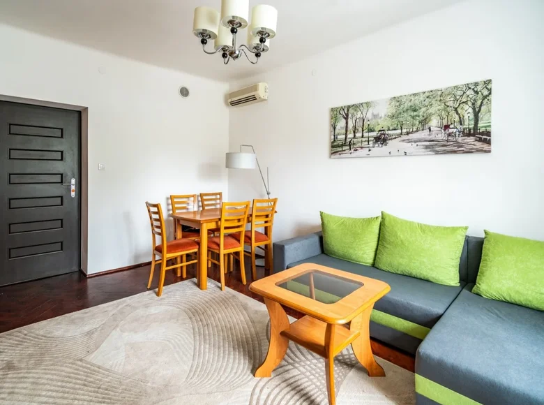 Apartamento 3 habitaciones 52 m² en Varsovia, Polonia