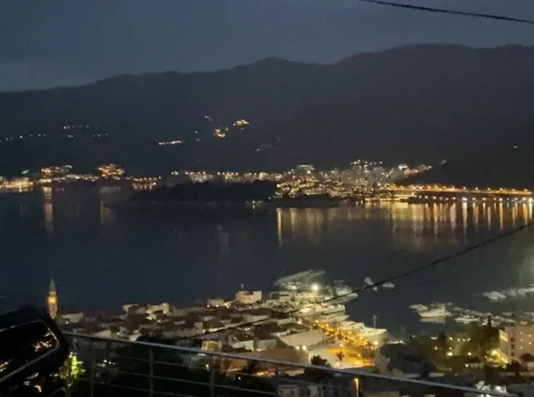 Apartamento 2 habitaciones 85 m² Budva, Montenegro