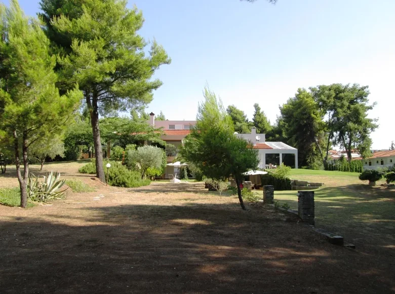 Таунхаус 9 комнат 260 м² Никити, Греция