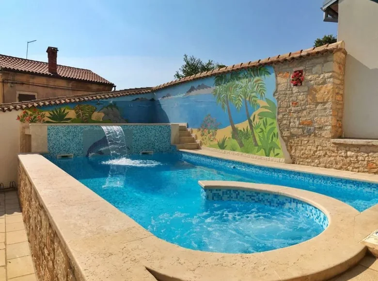 Villa 8 Schlafzimmer 537 m² Galizana, Kroatien