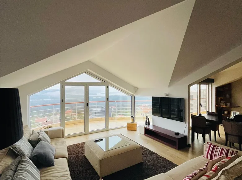 Apartamento 1 habitacion 130 m² en Kavac, Montenegro