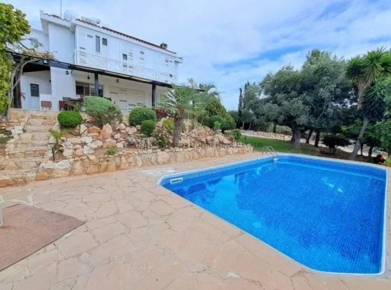 Вилла 3 спальни 180 м² Пейя, Кипр